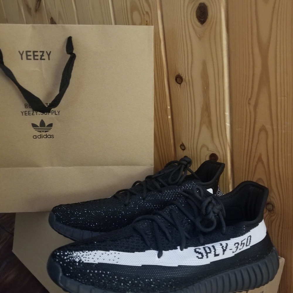 Yeezy Boost 350 V2